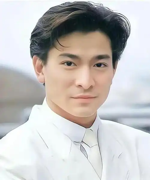 刘德华为演唱会道歉!坦言偶像烦恼,自曝现在只剩下帅了