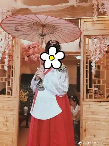 all鹿超话主持人   关注 g 私信 = 超过 8000 万人正在使用 她的主页