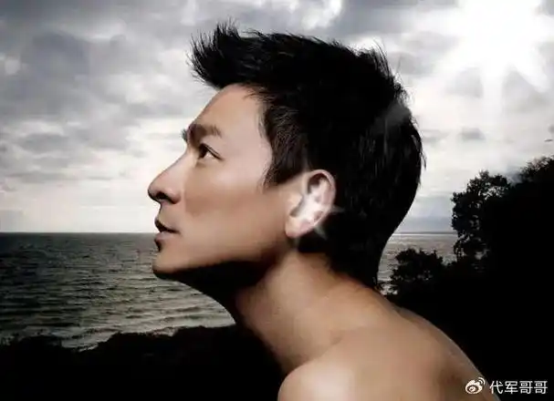 17年前,为追刘德华逼亲爹跳海的杨丽娟,如今过得如何?