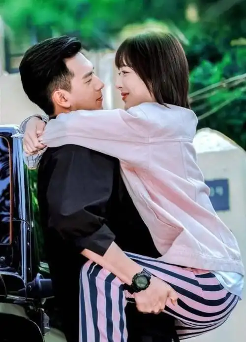 杨紫婚纱造型出炉,温婉甜美,童颜夫妇世纪婚礼来袭,选地超用心