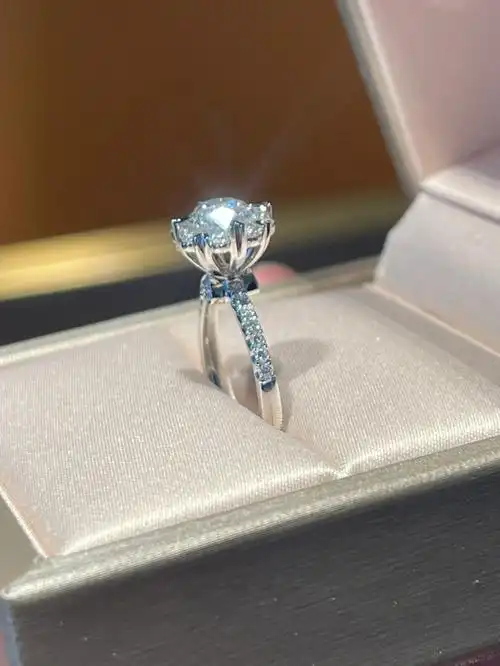 客定gia钻石 1克拉钻戒