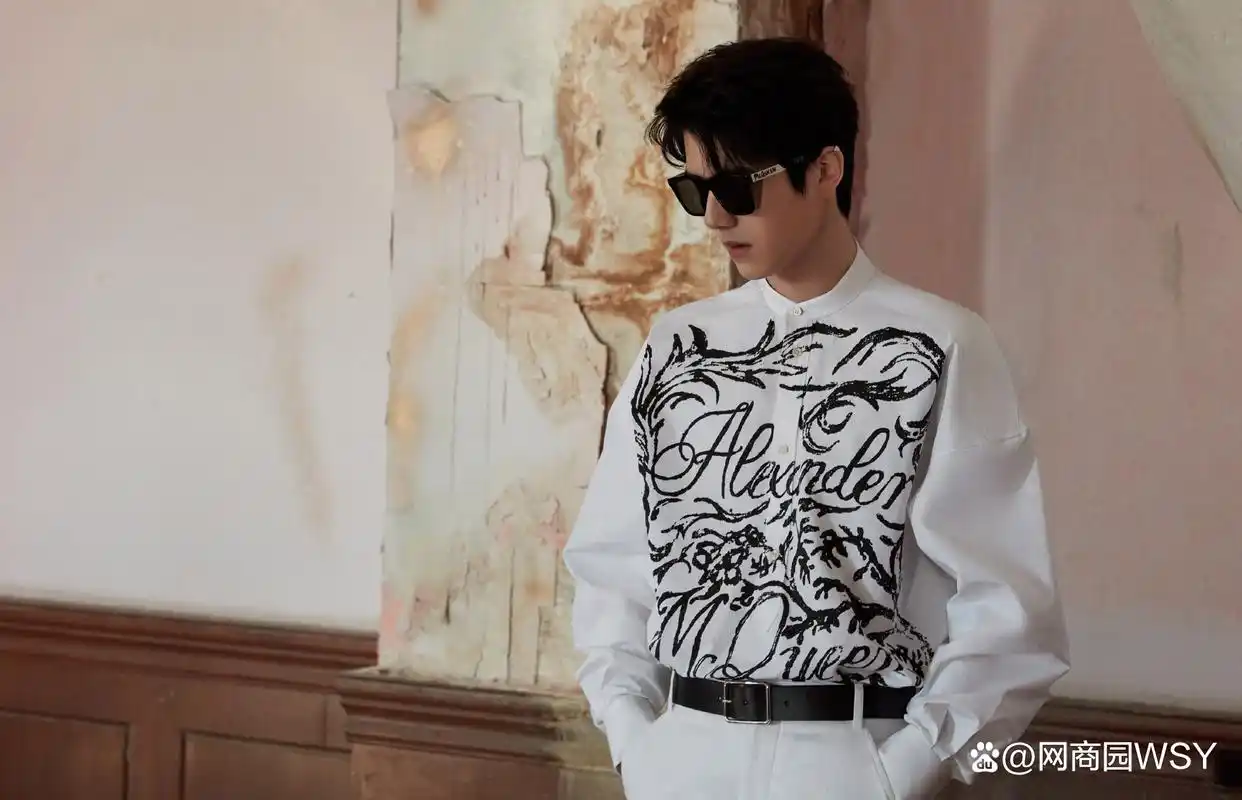 谁能拒绝体制内男友刘昊然!虎牙弟弟的少年感真的yyds!