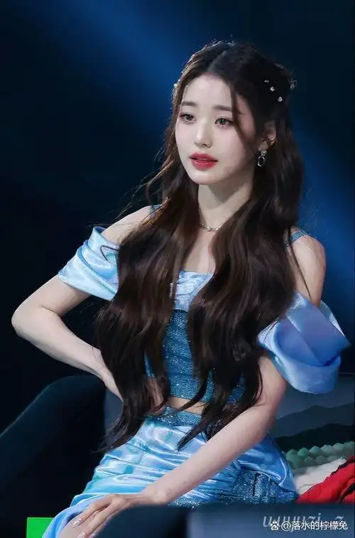 张元英小姐姐简介