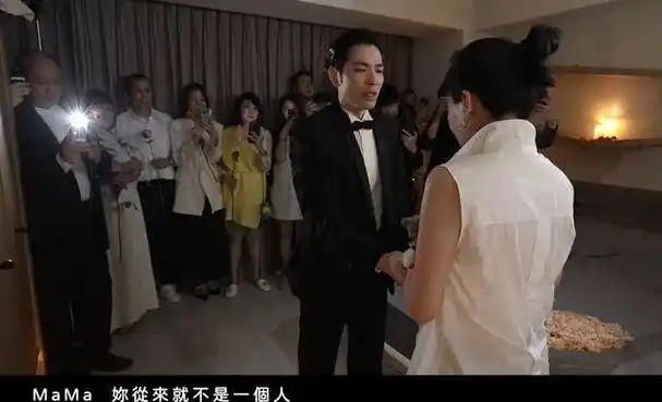 深情告白女友哭成泪人,明星纷纷发文祝福|昆凌|周杰伦|罗志祥|填词人