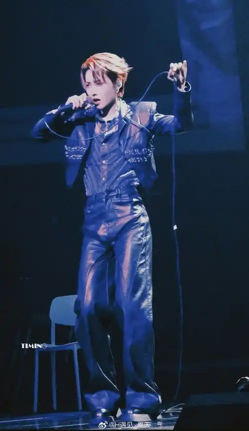 刘雨昕烟台养马岛音乐节##刘雨昕奔赴万人现场##刘雨昕##用昕看世界