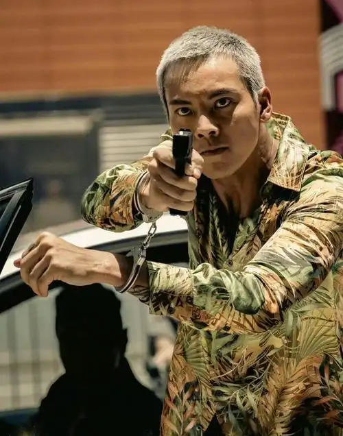 谢霆锋在其社交媒体平台上发布了一篇为陈伟霆庆祝生日的文章,照片里