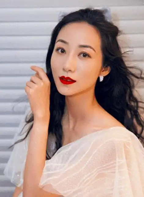 韩雪和富商万山约会照被曝!两人年龄相差18岁,现在感情稳定