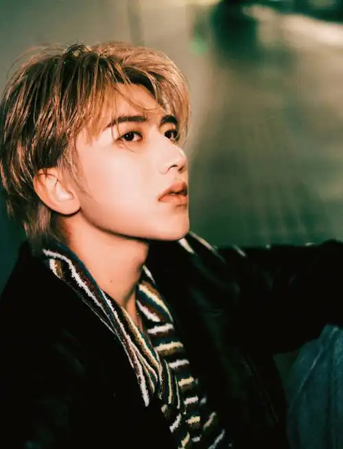 蔡徐坤金发什么水平