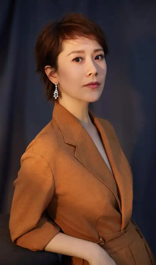 殷桃的嘴,梅婷的黑眼圈,坚决不整容的8位女星,一个比一个漂亮_演技