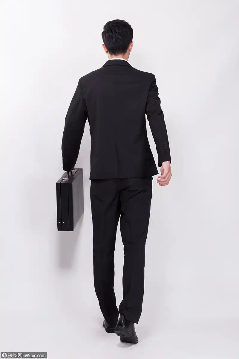 商务人士提着公文包全身背影男人人物