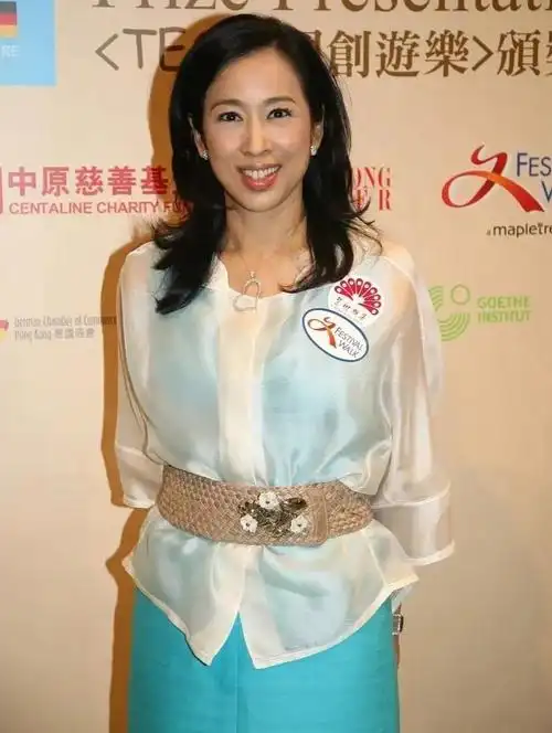 众所周知,朱玲玲有两段婚姻.