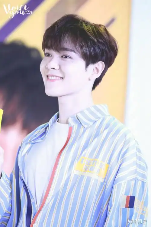 如何评价尤长靖的长相?