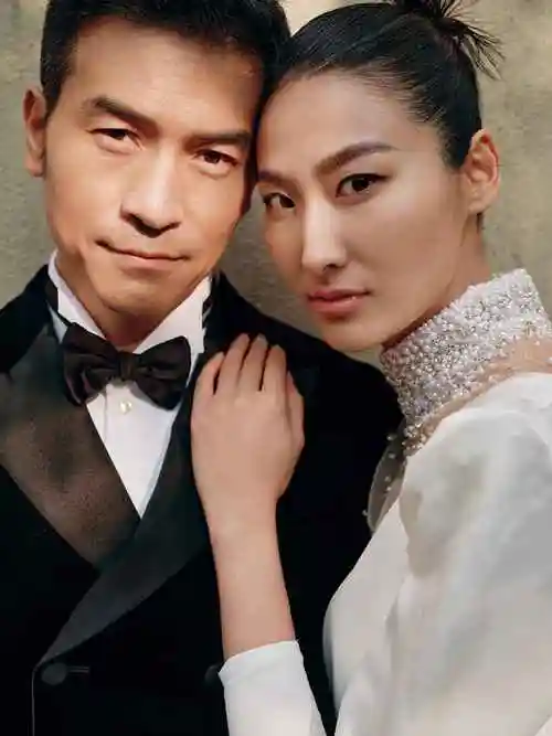 除此之外陈伟霆,韩庚,刘雯等明星好友也为这对璧人送上祝福.