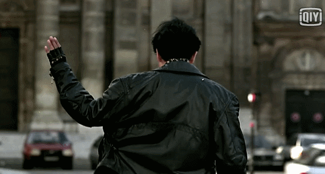 张国荣《纵横四海》——继续在忧患的日子里潇洒自在