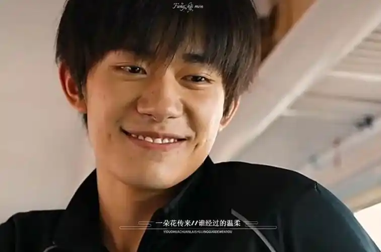 易烊千玺大学毕业了##中戏2022届毕业典礼