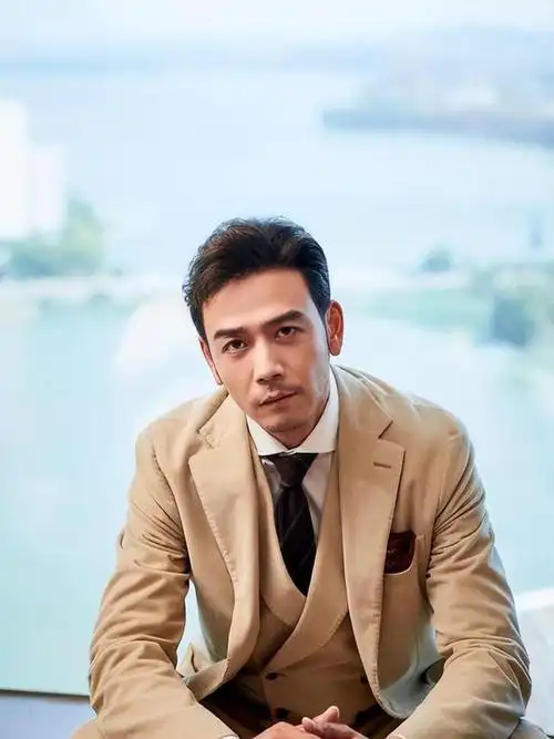 叔圈顶流杨烁走到今天这步并非偶然演技再好也无济于事