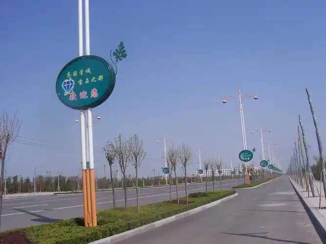 德州太阳能滚动灯箱新款