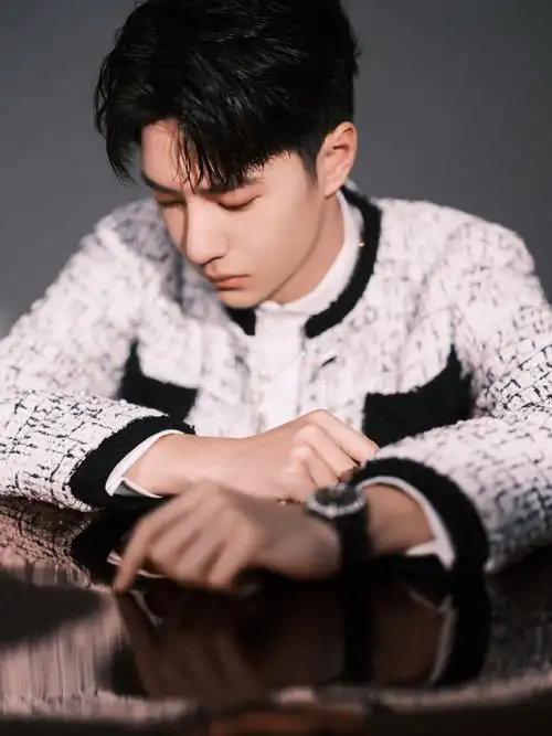 王一博街舞4收官夜帅气写真图片