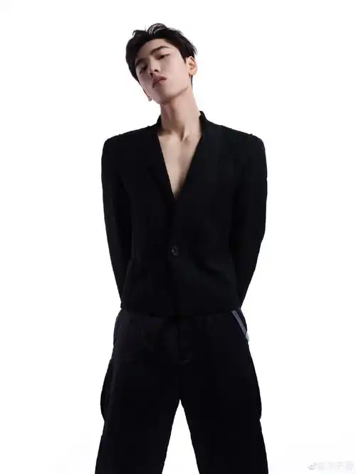 王子异好像帅回来了