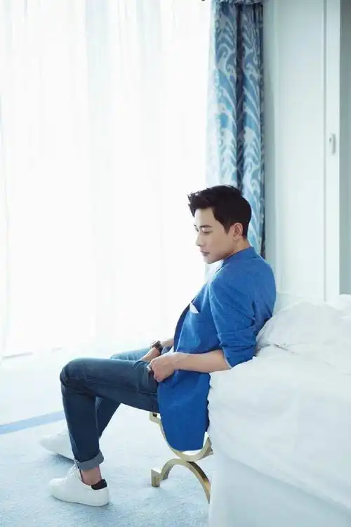 罗晋,1981年11月30日出生于江西省宜春市铜鼓县,中国内地男演员,2006