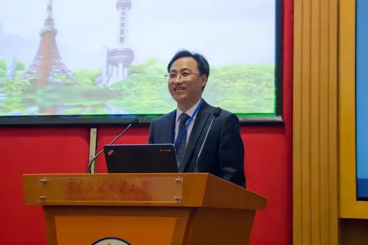 李玉刚致辞商学院安凡所,日本札幌大学汪志平,华东理工大学李玉刚,商