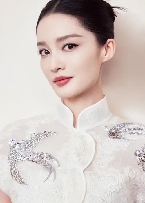 李沁旗袍吊带叠穿##李沁亮片旗袍国风