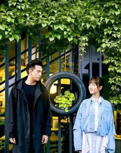 杨紫李现拍"情侣照",修图前后的差距有多大?网友:后期辞职吧