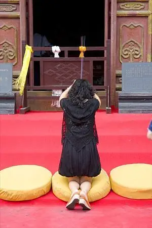 叩拜图片_全景网