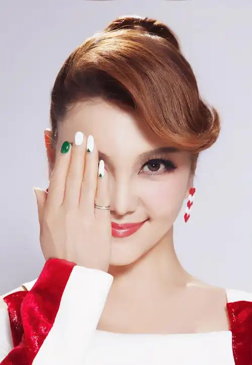 听乌兰图雅新歌天边的天籁给身心来一次超燃草原音乐之旅