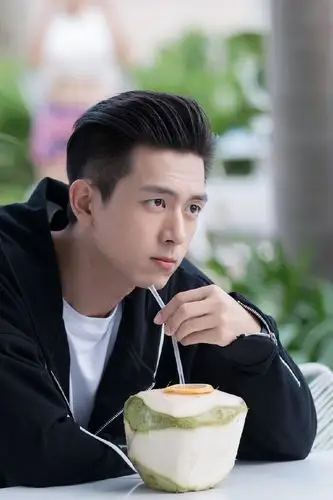 『亲爱的热爱的』 79韩商言 ♂李现