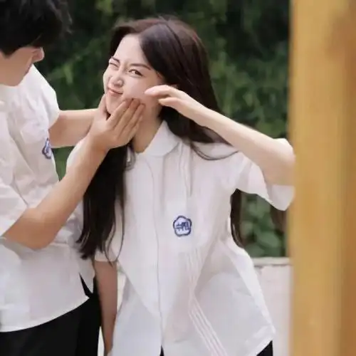 有你在的校园才是最美好的情侣头像