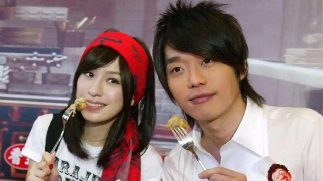 "微笑cp"王心凌张栋梁合体,粉丝掀回忆杀:一整个爷青回