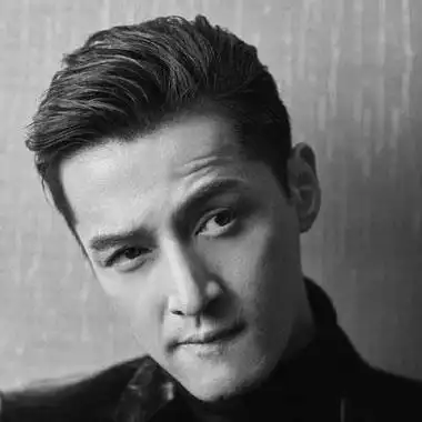 胡歌照片头像高清:终是谁使弦断