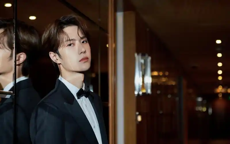 王一博酷帅有型写真桌面壁纸