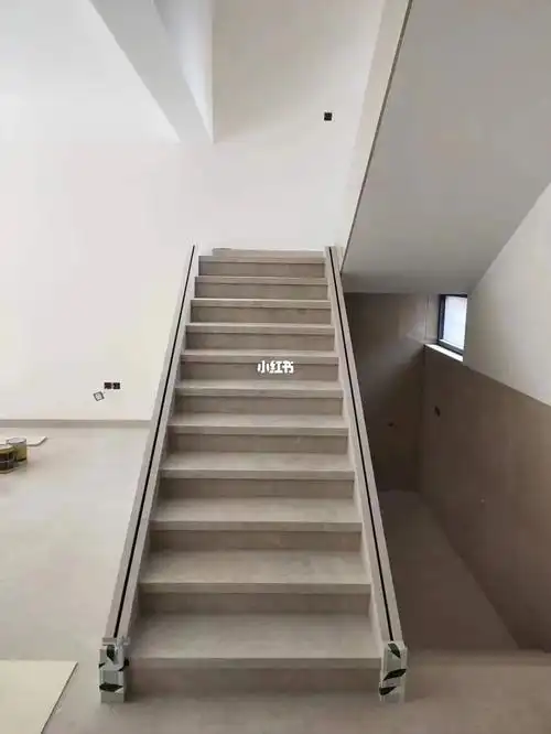 奥特曼米黄大理石楼梯踏步