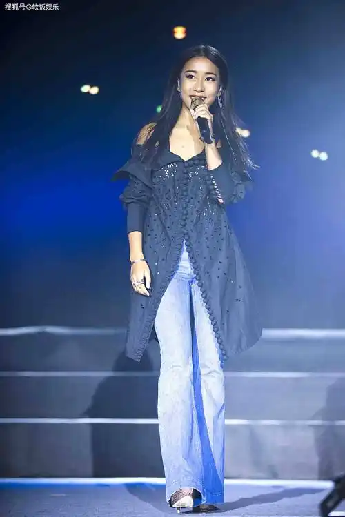 35岁吉克隽逸疑毁容!