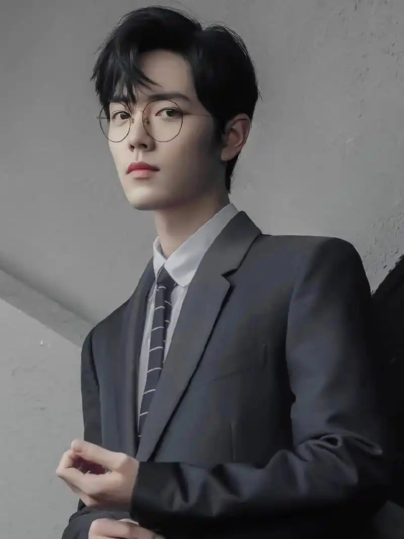 一个戴眼镜很好看的男星!肖战#肖战
