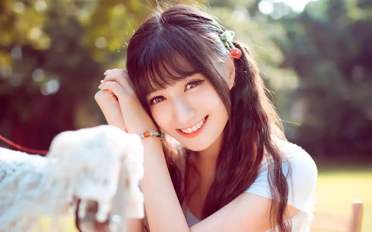 可爱文艺美女高清唯美写真壁纸