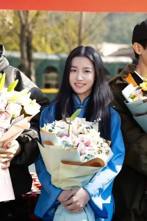 郑爽有钱不还?白敬亭运气被蹭了?马苏送黑粉入狱?张佳宁屈楚萧合约?