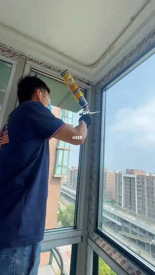 乔居系统窗现场安装细节