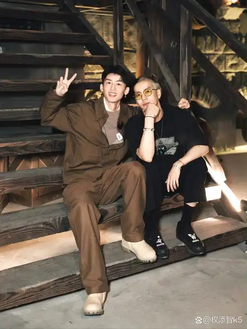 随便吧,吓人就吓人吧,被王哥挽一天也蛮好