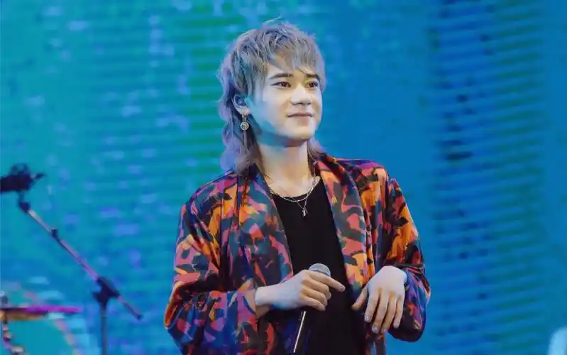 「太一」2021青岛麦田音乐节《霜墙》_哔哩哔哩_bilibili