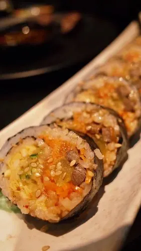 泡菜寿司:他们家的泡菜味道超好,这个泡菜寿司里面好像加了肉,超级