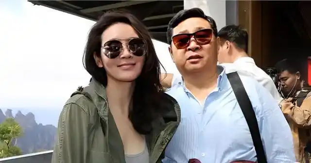 胡俊穿破裤去相亲被于明加嫌弃,后来,胡俊用易拉罐拉环求婚成功