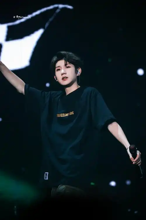 王源客厅狂欢巡演##微博演出季##王源用六年加了个不