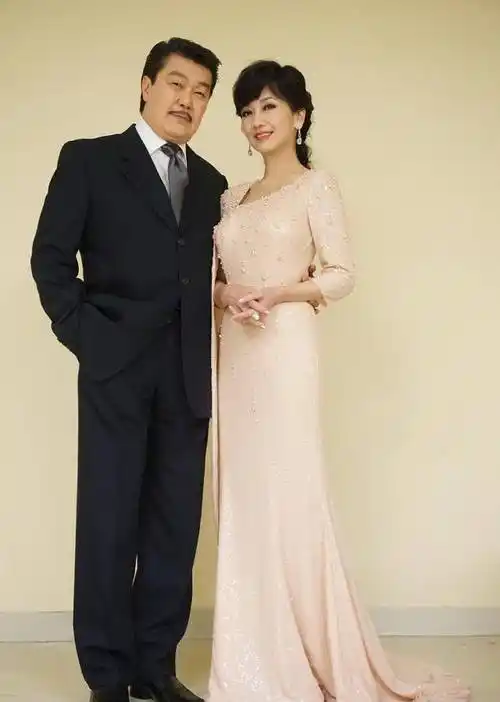 赵雅芝老公分享三大婚姻保鲜秘籍,为与漂亮老婆搭配,坚持健身_黄锦燊
