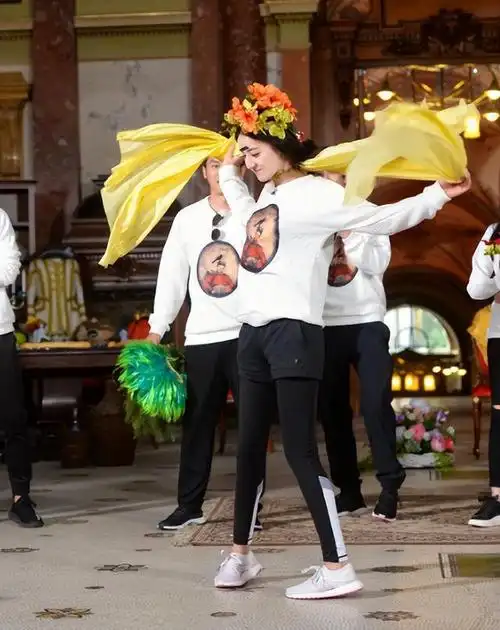 花少5开播网友迪丽热巴怎么变成这样了