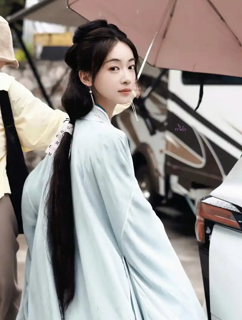 电视剧《墨雨云间》新路透来啦,有吴谨言的虽然钗子少但是还是能感觉