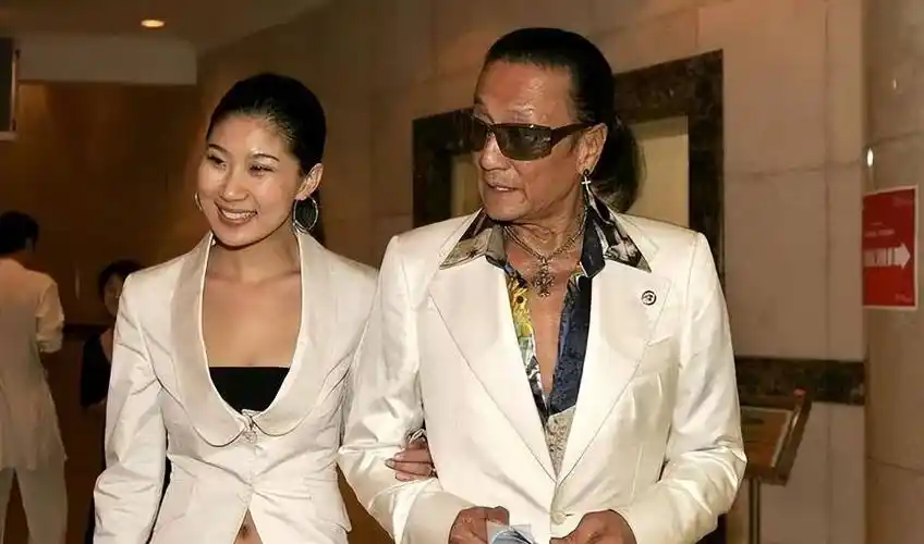 谢贤前女友coco:恋爱12年无果,只换来2000万赔偿,如今怎么样了_感情