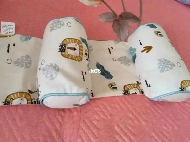 婴儿定型枕头